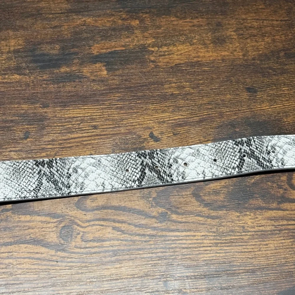 Faux Snakeskin Belt Gray Black Animal Print Silver Buckle